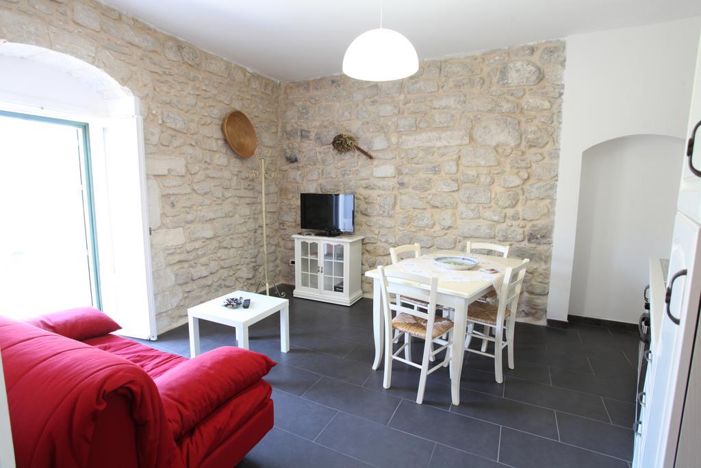 Reusia Holiday Home Ragusa Quarto foto